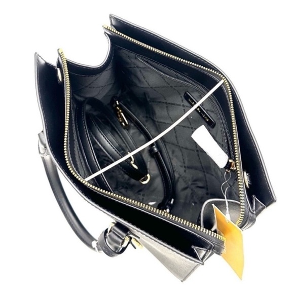 Michael Kors Sheila Medium Center Zip Satchel
Bag & Large Double Zip Wallet - Picture 12 of 16